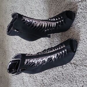 JustFab Black 4-inch Heeled Booties, Size 8